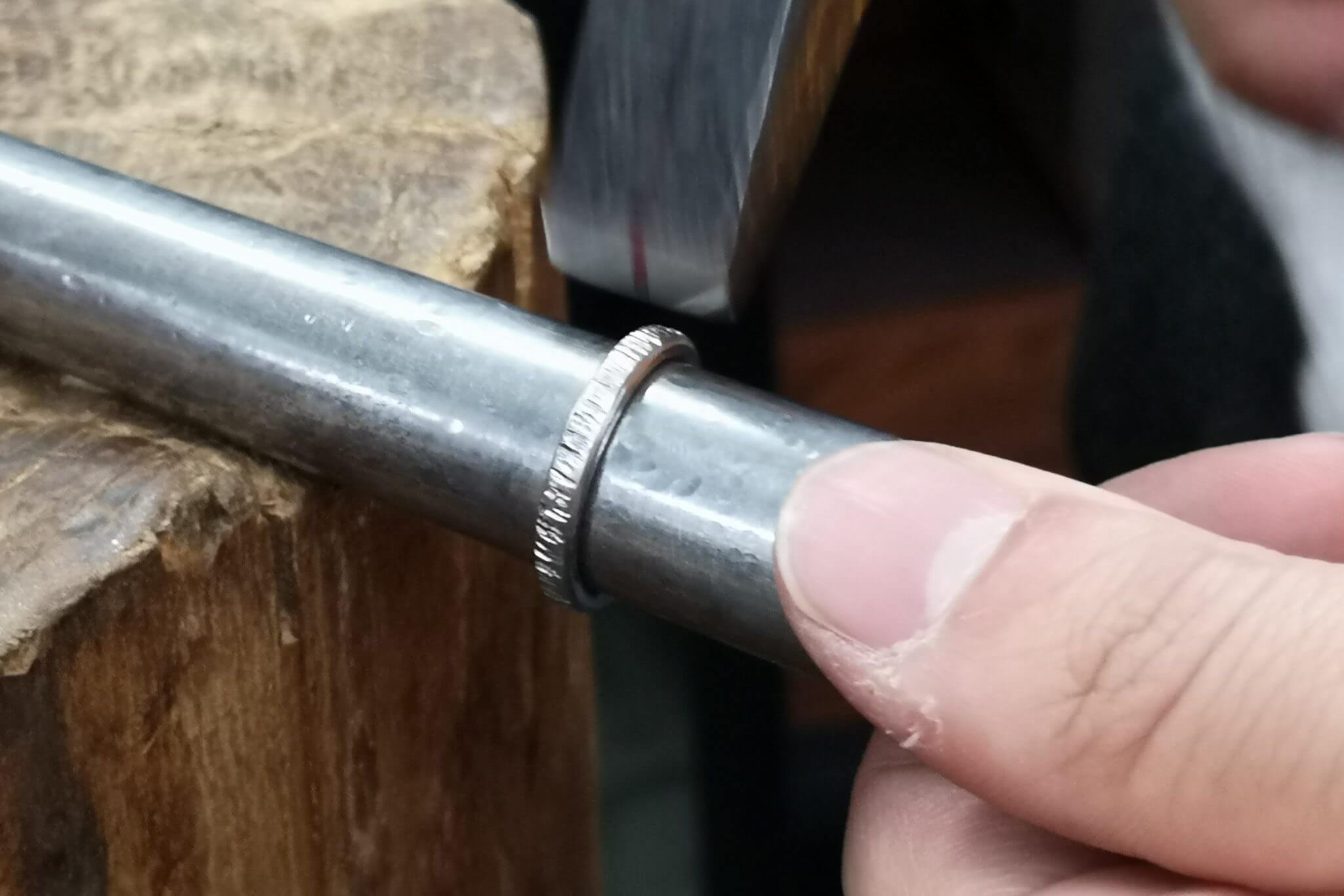 The process of attaching patterns to rings using the forging method