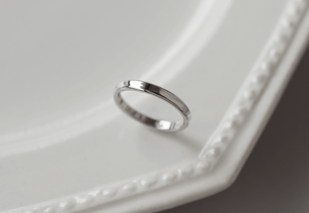 Glossy plain" Mare wedding band