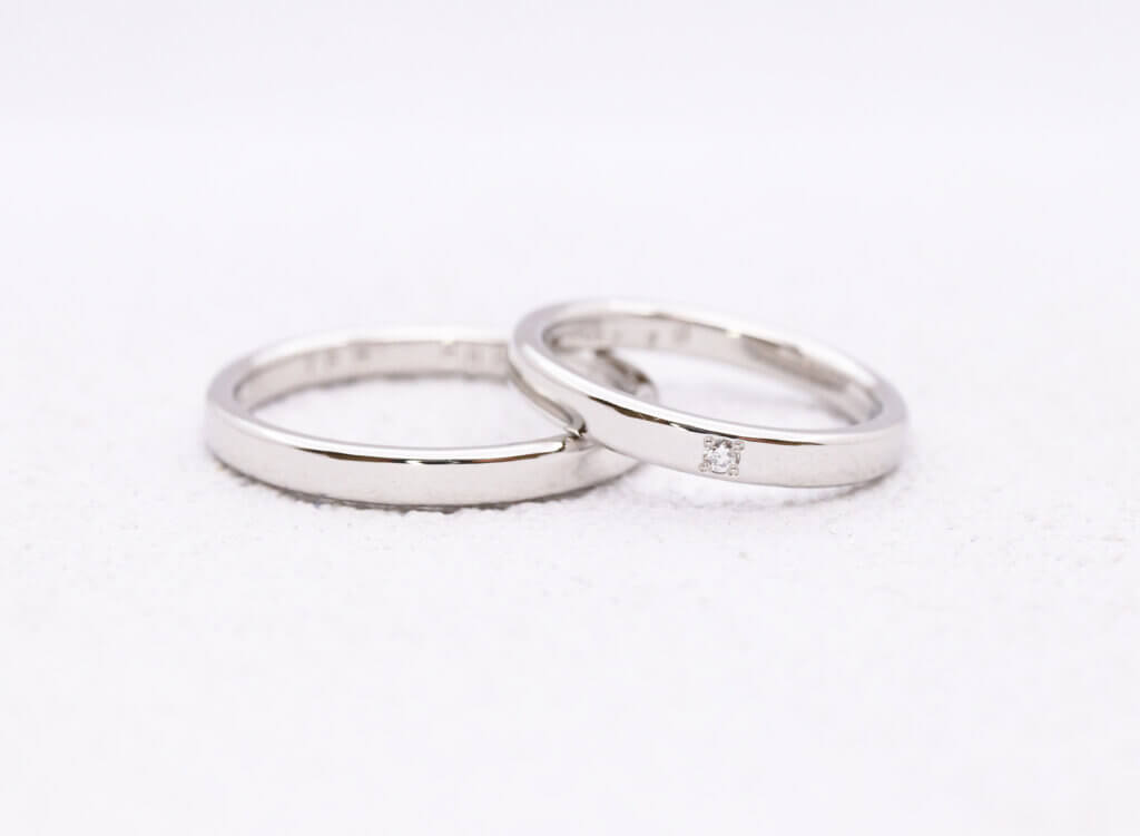 Simple plain handmade wedding band in Pt 950 platinum