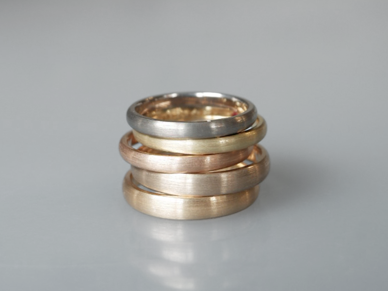 Material (precious metal) of the ring