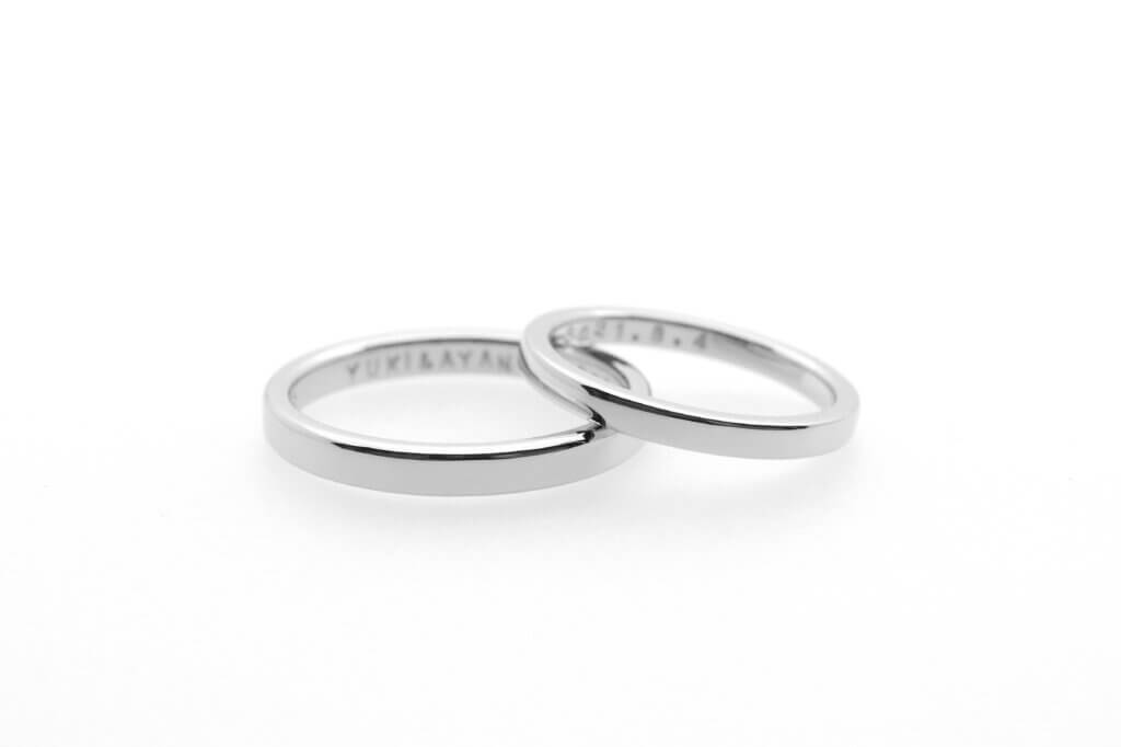 Simple platinum wedding band