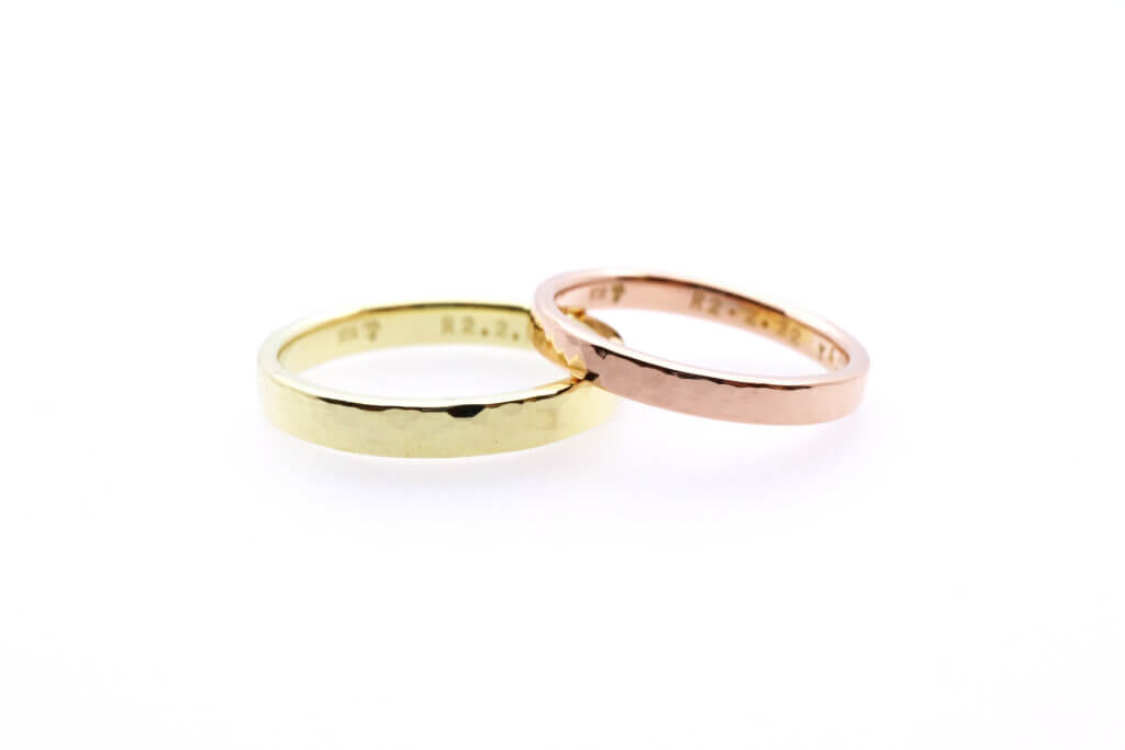 Glamorous wedding band in lime and pink gold